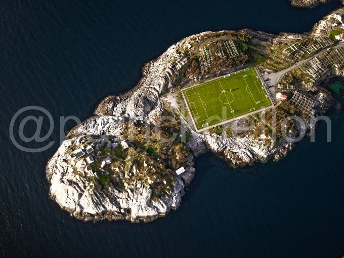 HENNINGSAER FOOTBALL SOCCEER LOFOTEN